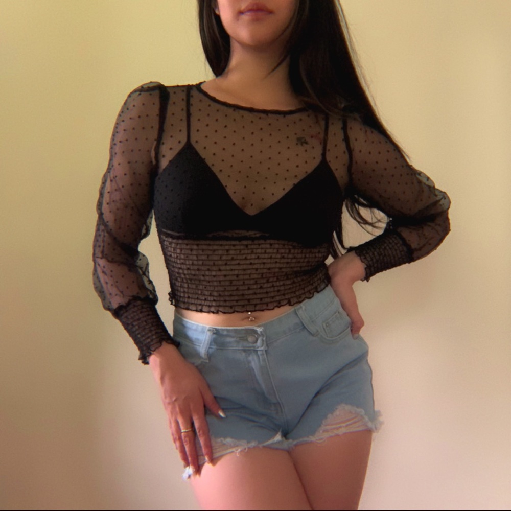 ‼️SOLD‼️ Sheer puff sleeve polka dot crop top